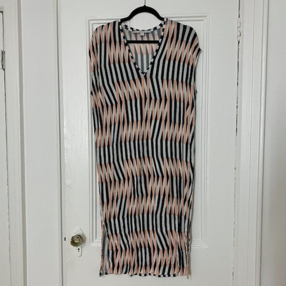Wavy Op Art Print Midi Dress